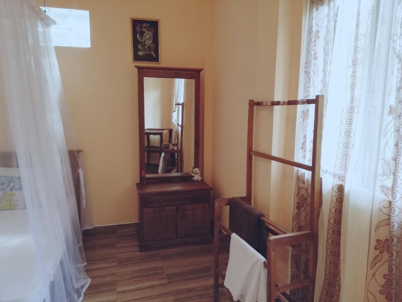 Nisadi Villa Bentota Esterno foto