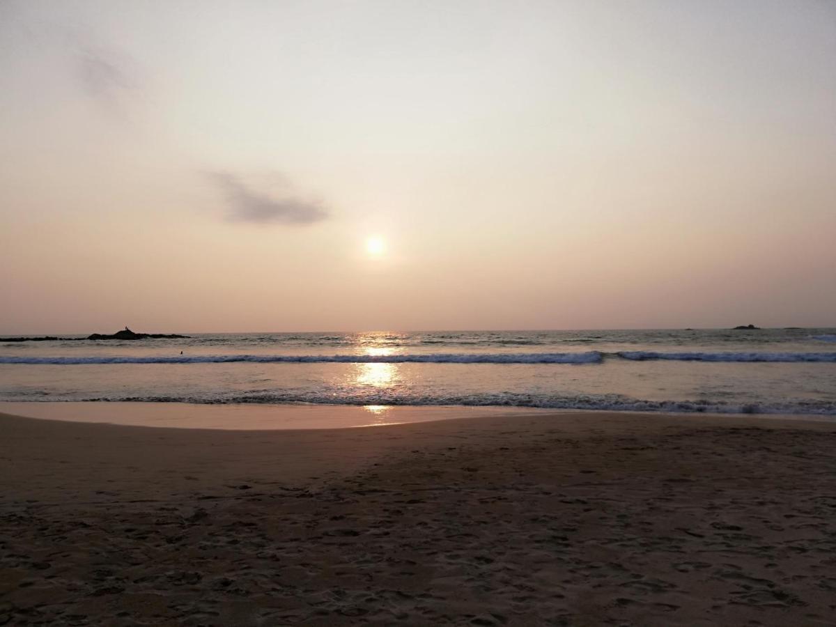 Nisadi Villa Bentota Esterno foto